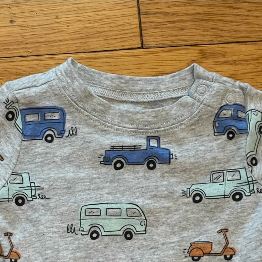 Garanimals Gray Romper with Blue and Green Vehicles - Picture 4 of 6